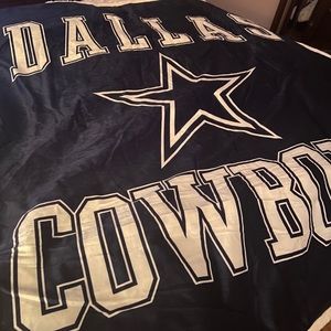 DALLAS COWBOY PLUSH AND SHERPA THROW BLANKET